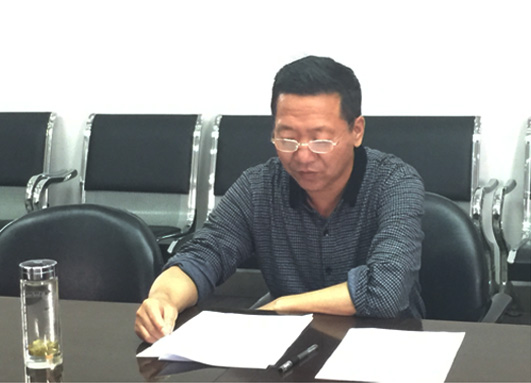教工党支书记柴作敬作主题发言